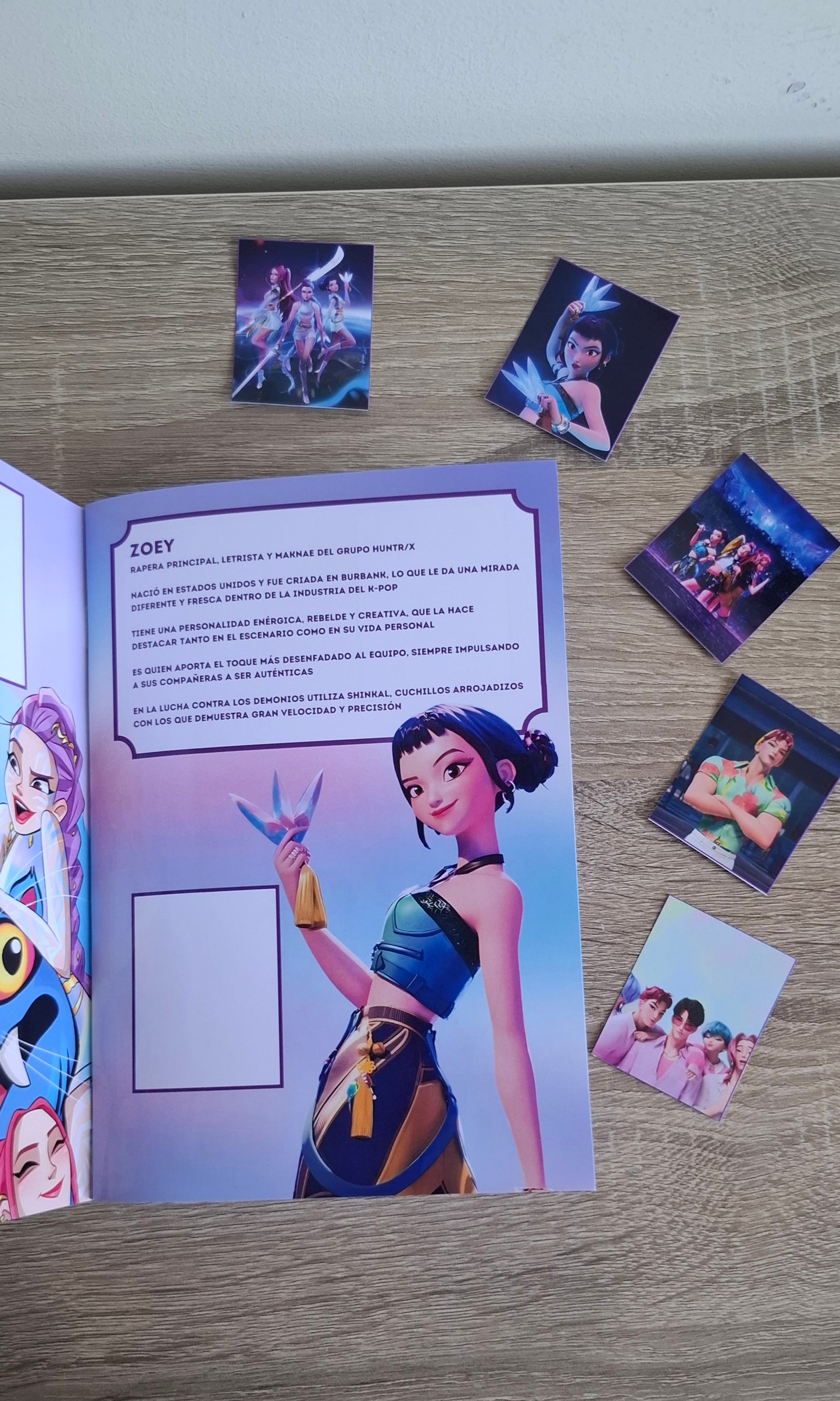 Álbum con stickers y colorear